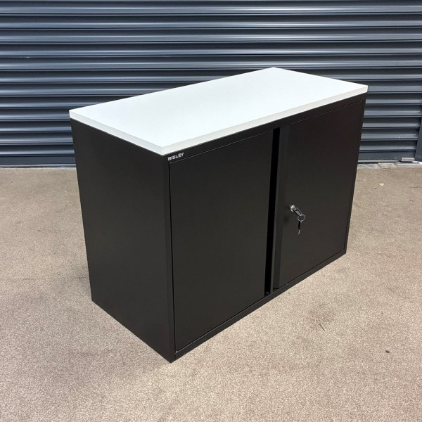 8442 STMS Low Cupboard 01